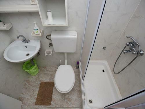 Apartments Dena - 60 M From Beach