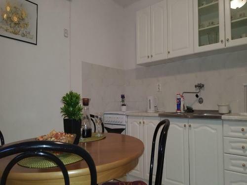 Apartments Dena - 60 M From Beach