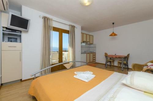 Apartments Lemar - Parking & Grill