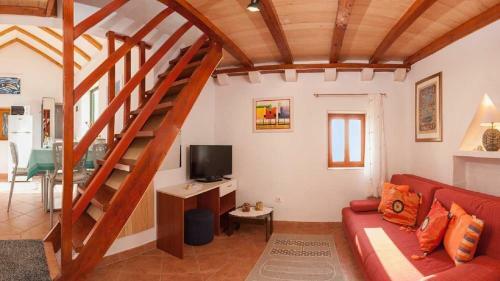 Villa Ivo - House With Pool