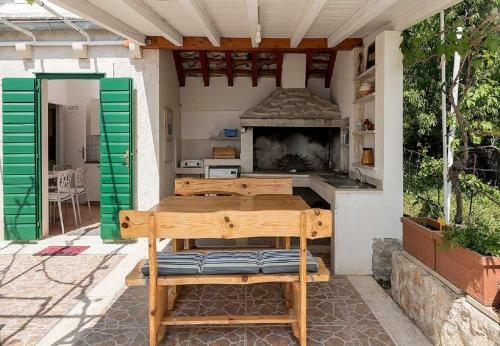 Villa Ivo - House With Pool