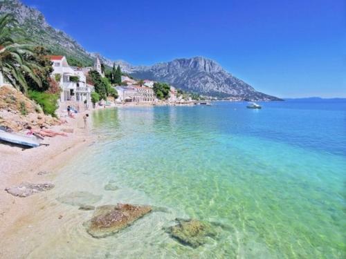 Apartment In Brist With Balcony, Air Condition, Wifi (3772-6)