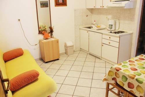 Apartment In Brist With Balcony, Air Condition, Wifi (3772-6)