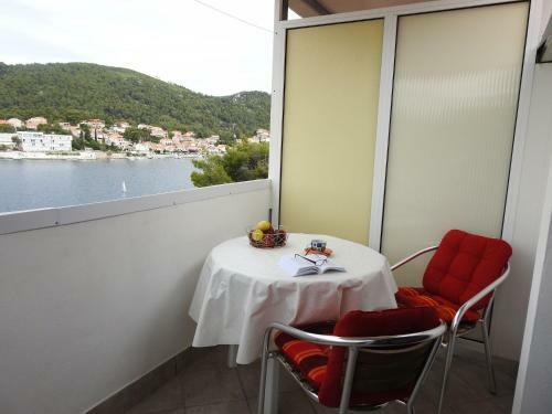 Apartments Mari - Next To The Sea