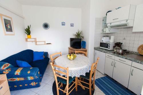 Apartamentos Eda Cor