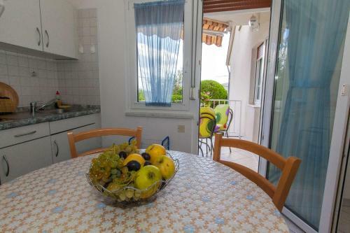 Apartamentos Eda Cor