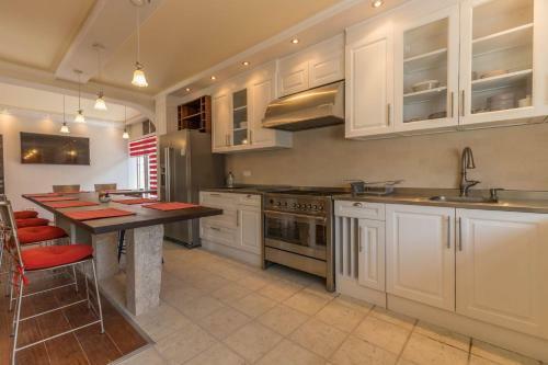 Villa Luxury Stone