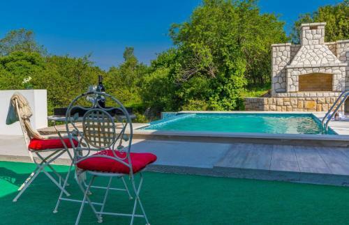 Villa Luxury Stone