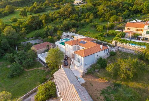 Villa Luxury Stone