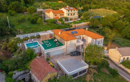 Villa Luxury Stone
