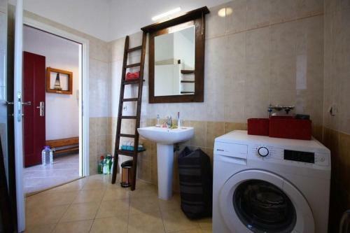 Rustic Villa Ena With Pool For Up To 10 Persons