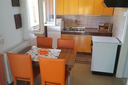 Apartamento Holiday Home Skale