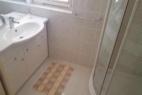 Apartamento Holiday Home Skale