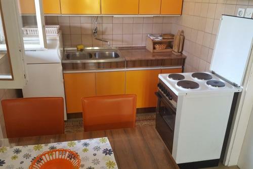Apartamento Holiday Home Skale