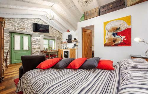 Awesome Apartment In Buzet With Wifi