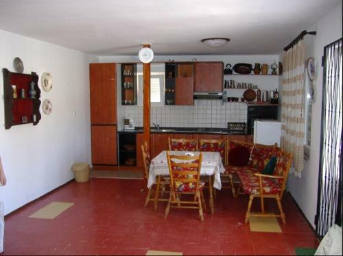 Holiday Home Ivanka - 5m From Sea