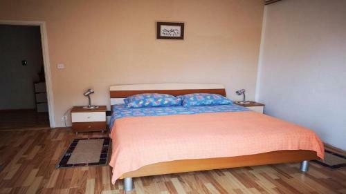 Hostal Private Rooms Near The Beach