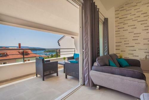 Hostal Deluxe Apartment Skalnica With Sea View