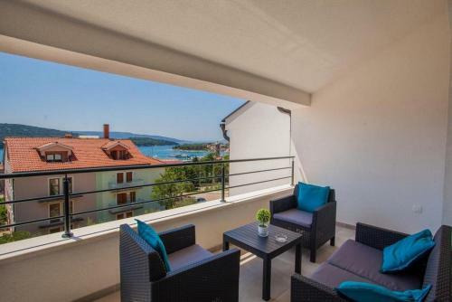 Hostal Deluxe Apartment Skalnica With Sea View