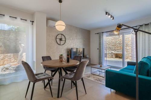 Hostal Apartment Karlo King Deluxe
