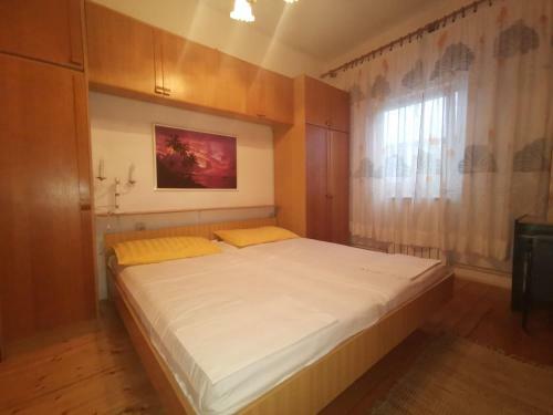 Apartment Andrija 21 Pax
