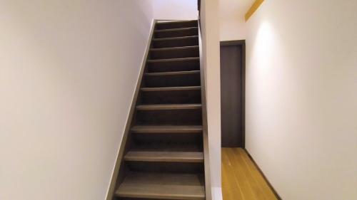 Hostal Luxury Apartment - Old Soul With A New Heart