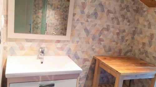 Hostal Luxury Apartment - Old Soul With A New Heart