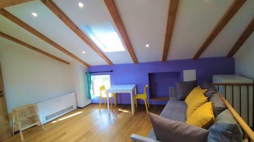 Hostal Luxury Apartment - Old Soul With A New Heart