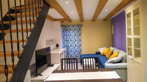 Hostal Luxury Apartment - Old Soul With A New Heart