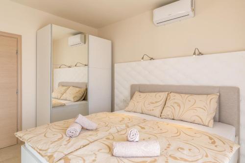 Abros Apartments