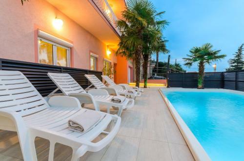Abros Apartments