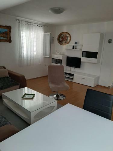 Apartments Lena