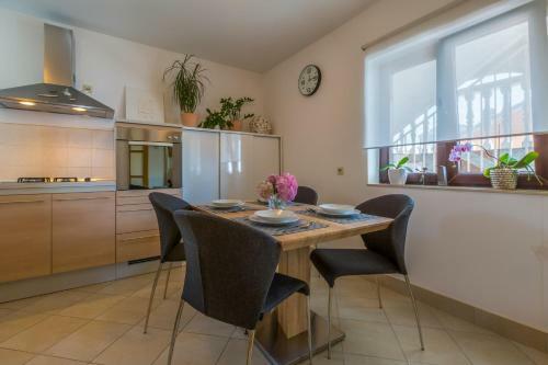 Apartamentos Amila
