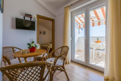 Apartamentos Iris