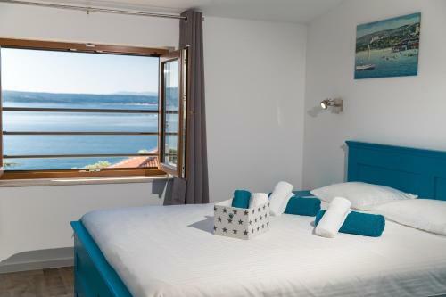 Luxury Sea View Apartments