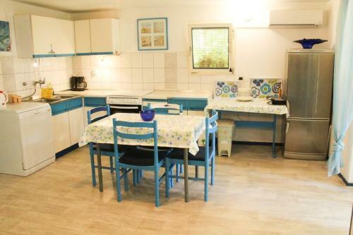 Hostal Apartments And Rooms Marijan