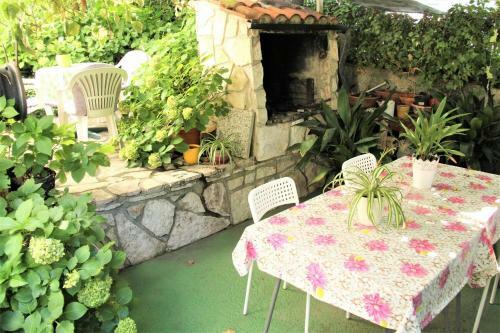 Hostal Apartments And Rooms Marijan