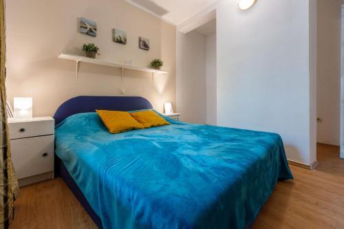Apartments Kalla