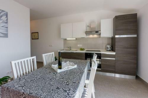 Apartment Anton Ri 31 Pax