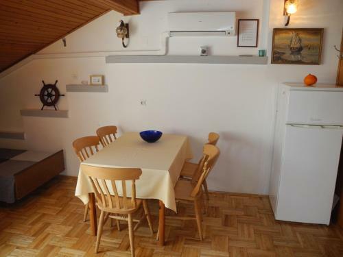 Apartment Biro 41 Pax