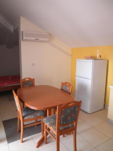 Apartamento Holiday Home 193530