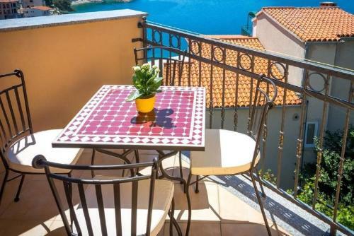 Hostal Apartments And Rooms Led-near Sea