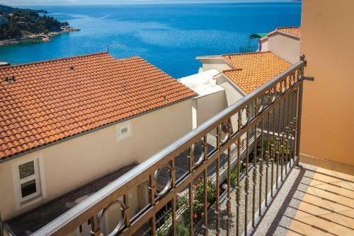 Hostal Apartments And Rooms Led-near Sea