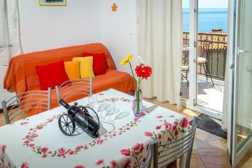 Hostal Apartments And Rooms Led-near Sea