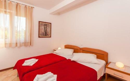 Hostal Apartments And Rooms Led-near Sea