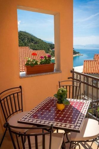 Hostal Apartments And Rooms Led-near Sea