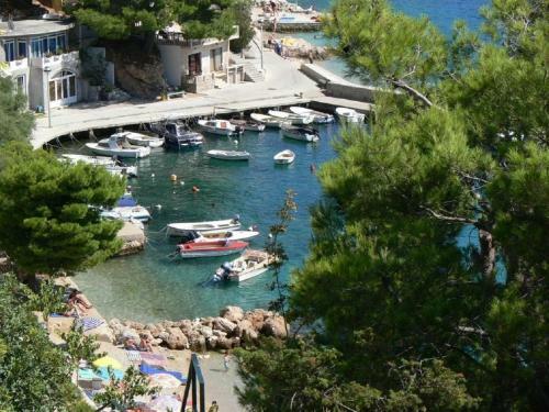 Hostal Apartments And Rooms Led-near Sea