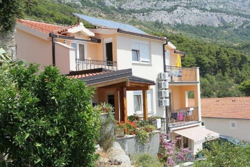 Hostal Apartments And Rooms Led-near Sea