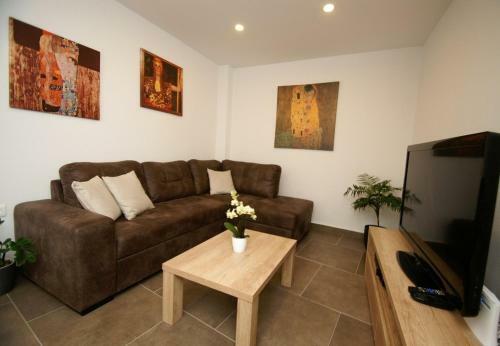 Apartment Lux D&m-comfy & Relaxing