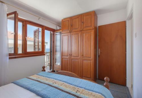 Apartments Ante-100m From Beach
